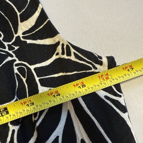 ✨Ann Taylor LOFT Black/White Floral Sleeveless Ruffled V Neck Midi Dress Sz 8 - Picture 12 of 14